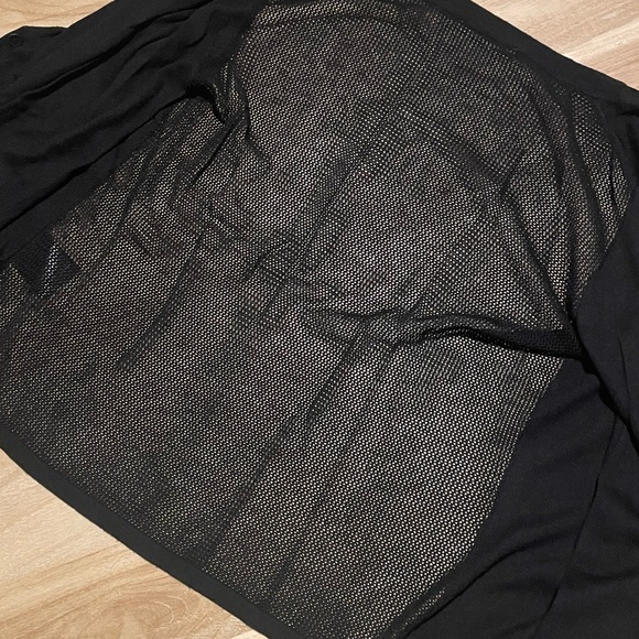 T Tahari Cardigan - Picture 4 of 4